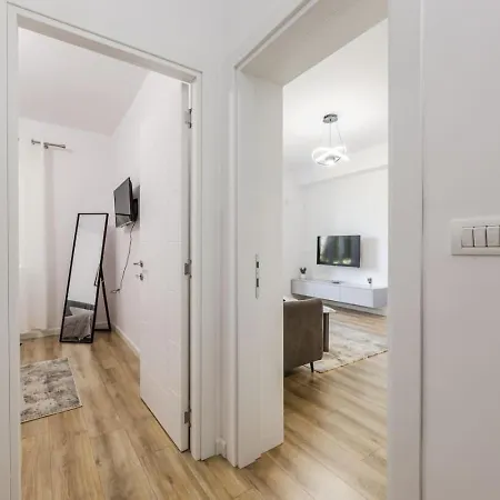 아파트 1br Near Main Square By Pikhost