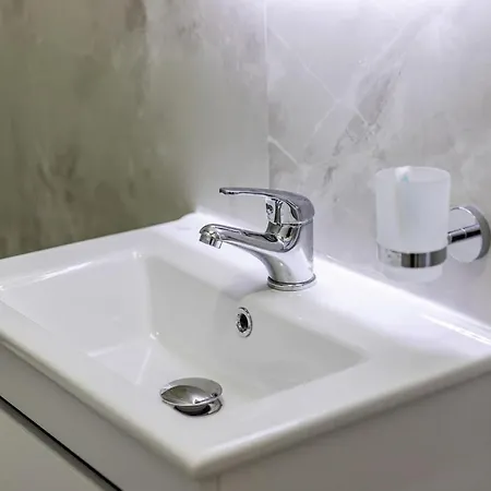 Apartment 1br Near Main Square By Pikhost