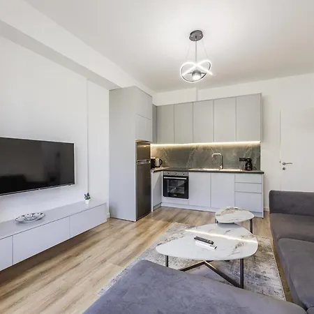 아파트 1br Near Main Square By Pikhost 티라나